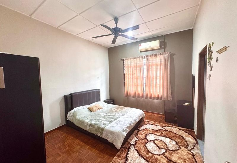 Kulai - Taman Kulai Utama / Jalan Anggerik / Double Storey Terrace House End Lot