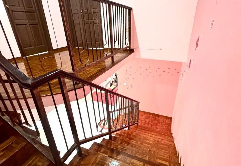 Kulai - Taman Kulai Utama / Jalan Anggerik / Double Storey Terrace House End Lot