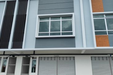 Kulai Bandar Putra /IOI /Jalan Murai / New Shoplot Facing Main Road
