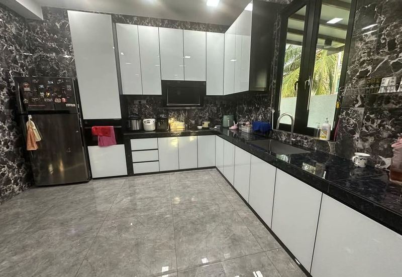 Kulai Bandar Putra / Gate A @ IOI Palm Villa / Double Storey Bungalow House