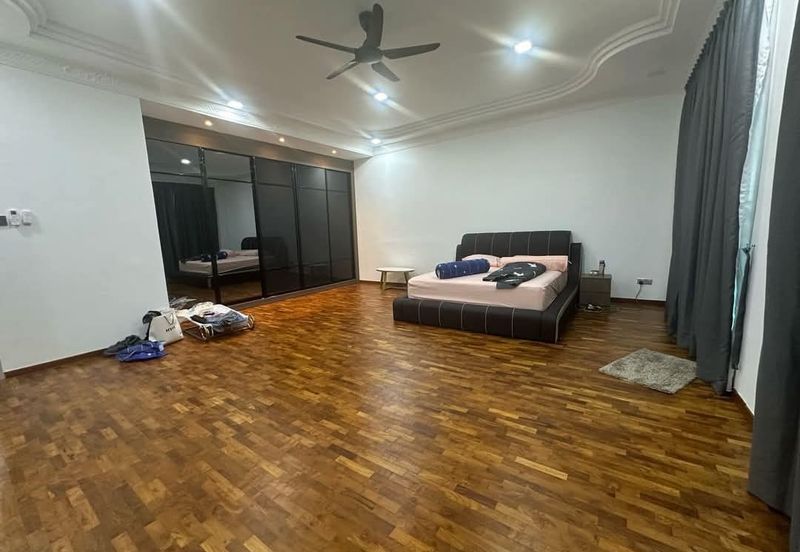 Kulai Bandar Putra / Gate A @ IOI Palm Villa / Double Storey Bungalow House