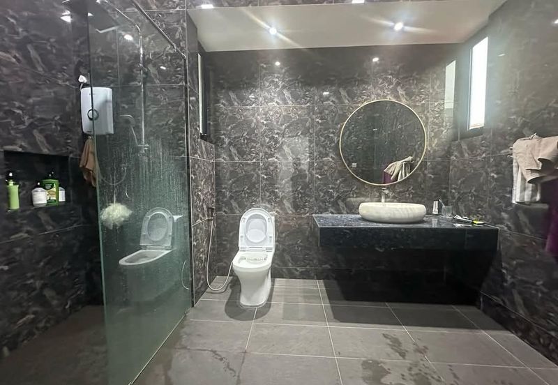 Kulai Bandar Putra / Gate A @ IOI Palm Villa / Double Storey Bungalow House