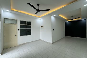 Kulai Bandar Putra / Jalan Tiong  ✅Single Storey House