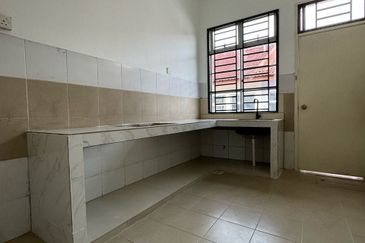 Kulai Bandar Putra / Jalan Tiong  ✅Single Storey House