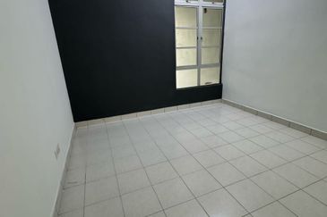 Kulai Bandar Putra / Jalan Tiong  ✅Single Storey House