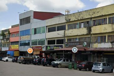 Kulai Taman Sri Kulai Baru 2 / Jalan Seruling / 3 Storey Shoplot