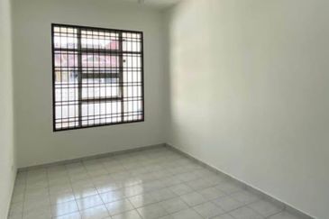 Kulai IOI - Bandar Putra - Jalan Rajawali - Full Loan 1 Storey House