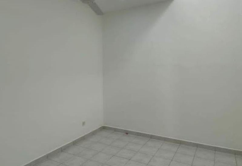 Kulai IOI - Bandar Putra - Jalan Rajawali - Full Loan 1 Storey House