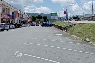 Kulai @ Bandar Indahpura / Jalan Siantan 1 / Double Storey Shop