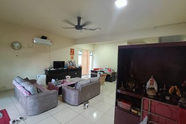 JB Taman Kempas Utama / Jalan Kempas Utama 📌 Double Storey Cluster House