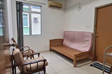 JB Taman Kempas Utama / Jalan Kempas Utama 📌 Double Storey Cluster House