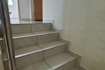 JB Taman Kempas Utama / Jalan Kempas Utama 📌 Double Storey Cluster House