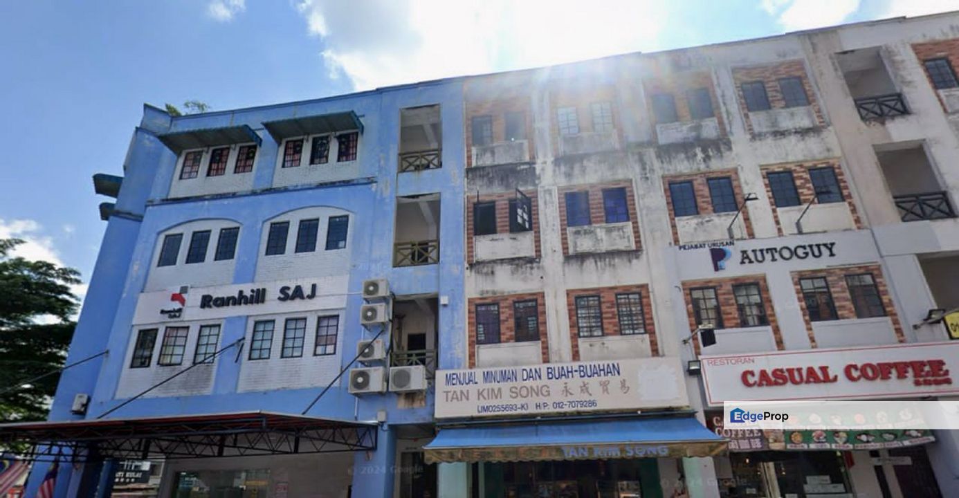 Kulai Bandar Indahpura / Jalan Kenanga 29/6 / End lot 4-Storey Shoplot, Johor, Kulai