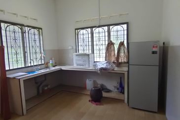 Kulai / Jalan Sekolah Cina / Single Storey bungalow 2 Unit