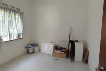 Kulai / Jalan Sekolah Cina / Single Storey bungalow 2 Unit