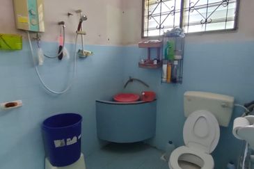 Kulai / Jalan Sekolah Cina / Single Storey bungalow 2 Unit