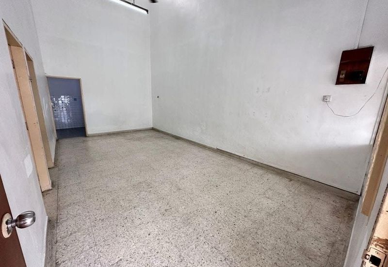 Kulai Kota Kulai /Jalan Pinang /1 Storey House Original Unit/ Full Loan Unit