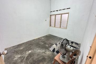 Kulai Kota Kulai /Jalan Pinang /1 Storey House Original Unit/ Full Loan Unit