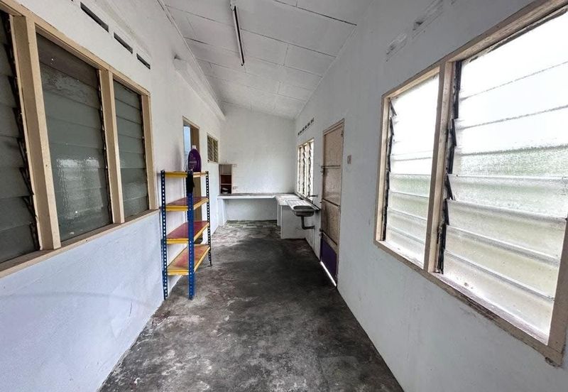 Kulai Kota Kulai /Jalan Pinang /1 Storey House Original Unit/ Full Loan Unit