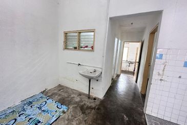 Kulai Kota Kulai /Jalan Pinang /1 Storey House Original Unit/ Full Loan Unit