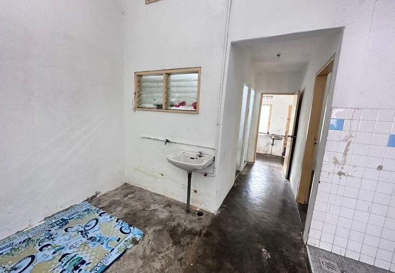 Kulai Kota Kulai /Jalan Pinang /1 Storey House Original Unit/ Full Loan Unit