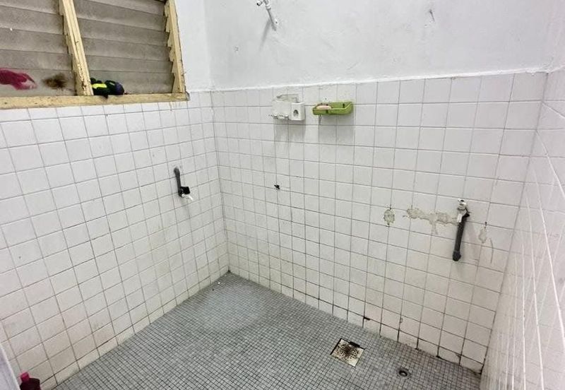 Kulai Kota Kulai /Jalan Pinang /1 Storey House Original Unit/ Full Loan Unit