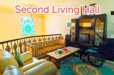 JB / Bungalow House Stulang Laut