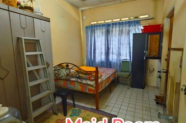 JB / Bungalow House Stulang Laut