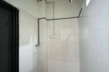 Kulai Johor Bandar Putra Double Storey Superlink End Lot Terraced House 