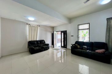 Kulai Johor Bandar Putra Double Storey Superlink End Lot Terraced House 