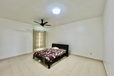 Kulai Johor Bandar Putra Double Storey Superlink End Lot Terraced House 