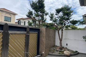Kulai Taman Lagenda Putra / Double Storey Semi D (End Lot Unit) 