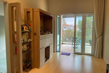 Kulai Taman Lagenda Putra / Double Storey Semi D (End Lot Unit) 