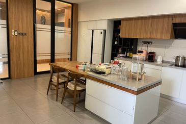 Kulai Taman Lagenda Putra / Double Storey Semi D (End Lot Unit) 