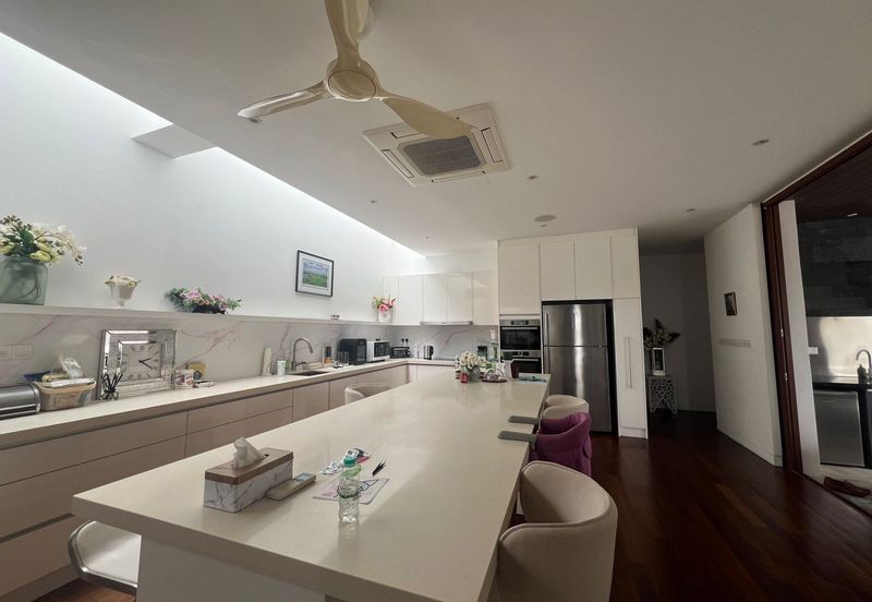 Iskandar Puteri / Ledang Heights / Bungalow House with private pool