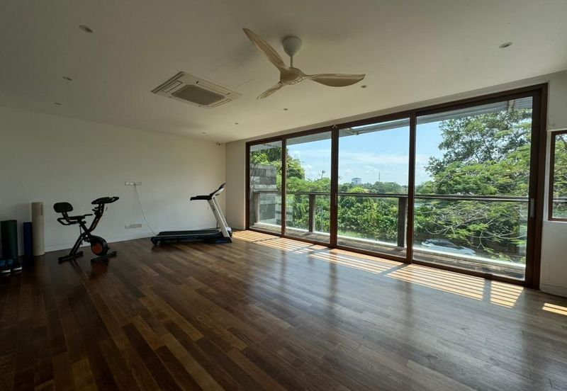 Iskandar Puteri / Ledang Heights / Bungalow House with private pool