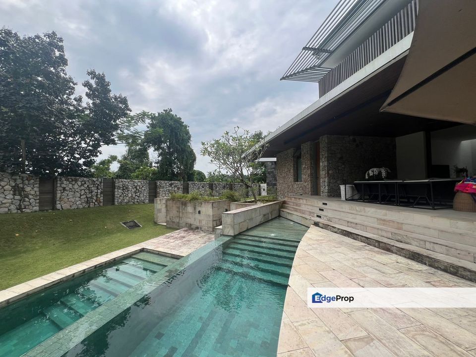 Iskandar Puteri / Ledang Heights / Bungalow House with private pool, Johor, 