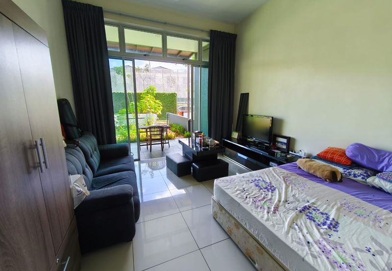 Skudai Sutera Utama - The Seed - Ground Floor Unit - including 600 sqft private garden with shelter