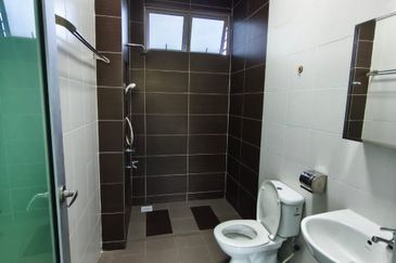 Skudai Sutera Utama - The Seed - Ground Floor Unit - including 600 sqft private garden with shelter