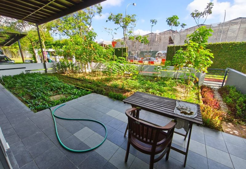 Skudai Sutera Utama - The Seed - Ground Floor Unit - including 600 sqft private garden with shelter