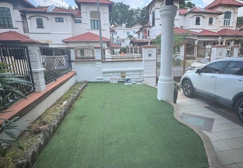 Ulu Tiram / Taman Pelangi Indah / Jln Pesona / 2.5 Storey Semi-D