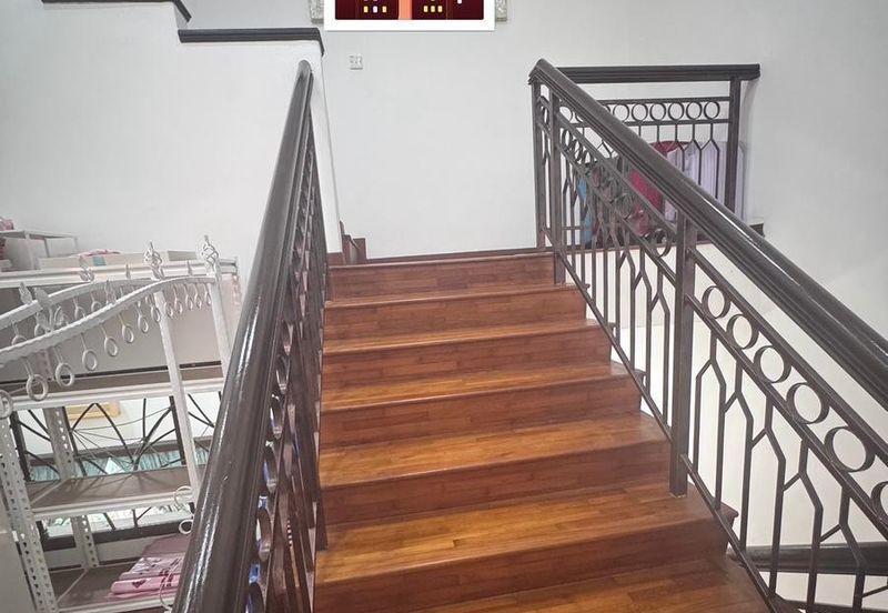 Ulu Tiram / Taman Pelangi Indah / Jln Pesona / 2.5 Storey Semi-D