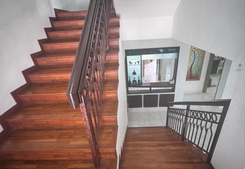 Ulu Tiram / Taman Pelangi Indah / Jln Pesona / 2.5 Storey Semi-D