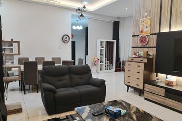 Kulai / Taman Lagenda Putra  / Double Storey Cluster Semi Detached / 古来太子丽景园豪华双层半独立出售