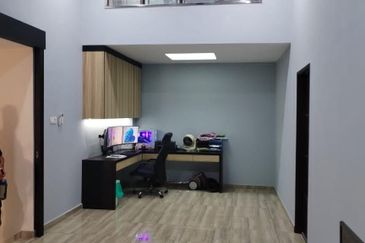 Kulai / Taman Lagenda Putra  / Double Storey Cluster Semi Detached / 古来太子丽景园豪华双层半独立出售