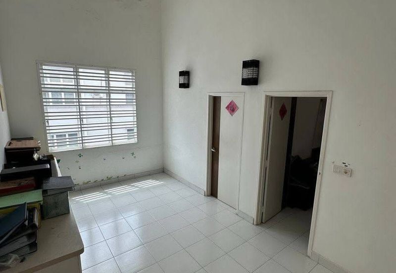 Kulai Lagenda Putra /Jalan Lagenda 53/  Double Storey End Lot House