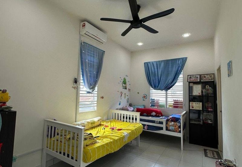 Kulai Lagenda Putra /Jalan Lagenda 53/  Double Storey End Lot House