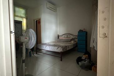 Kulai Lagenda Putra /Jalan Lagenda 53/  Double Storey End Lot House