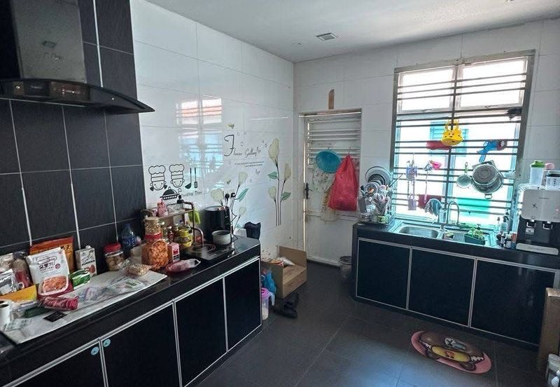 Kulai Lagenda Putra /Jalan Lagenda 53/  Double Storey End Lot House