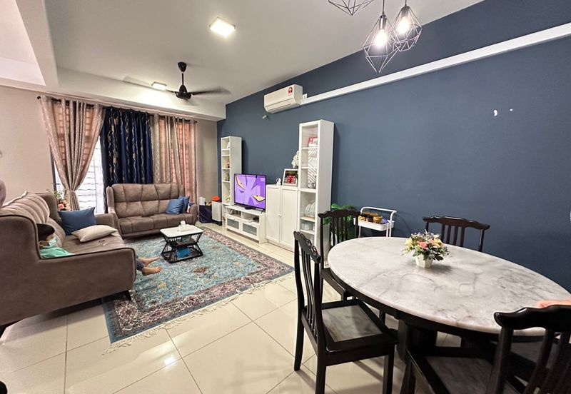 Kulai Bandar Indahpura /Jalan Kensington 2/ Double Storey House